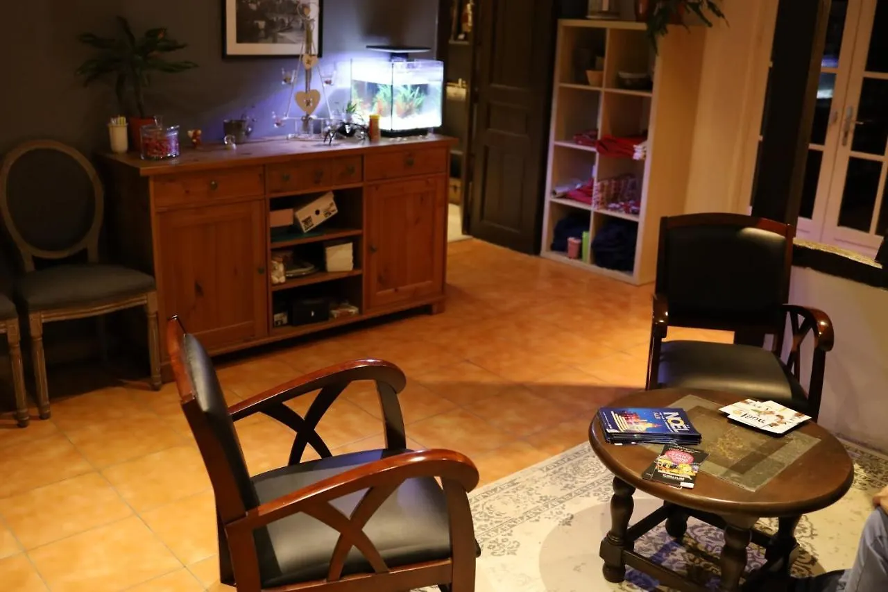 Couette-café Chambres d'Hôtes La Vigneronne Senouillac